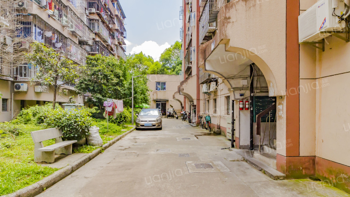 贺丞小区外景图