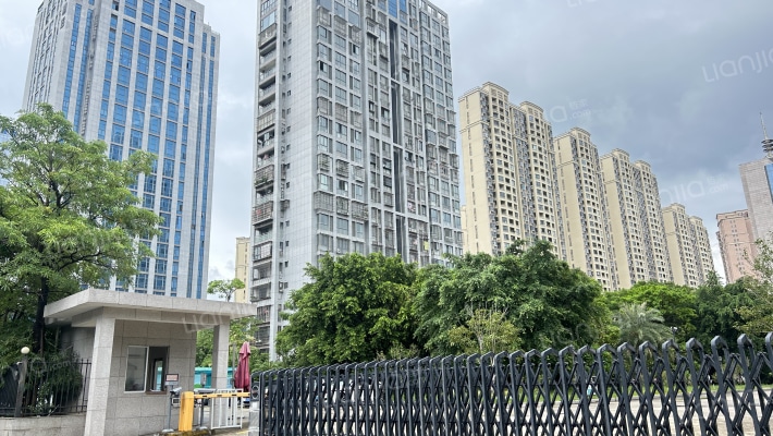 中铁福船大厦外景图