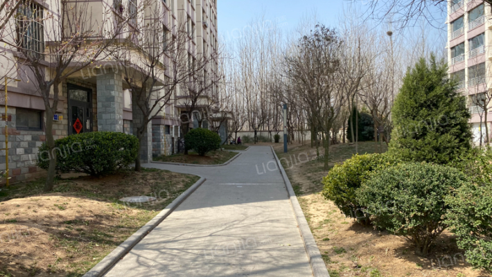 欧韵绿洲外景图