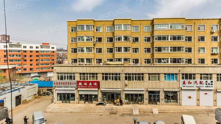 长春汽贸城新楼外景图