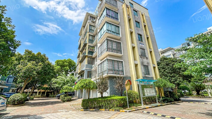 沁园春天外景图