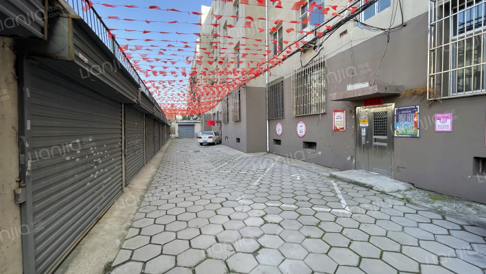 煤化宿舍外景图