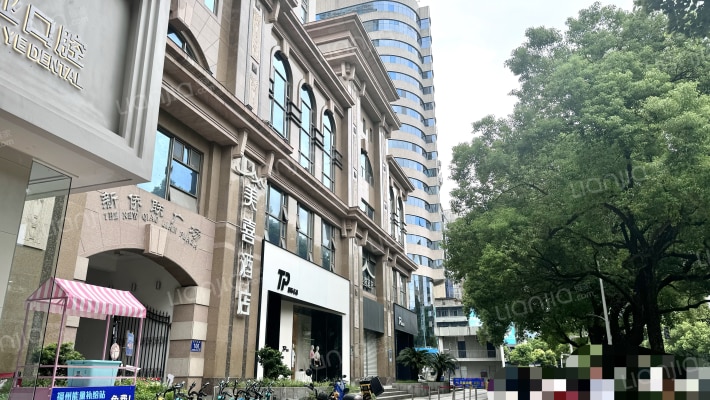 新侨联广场外景图