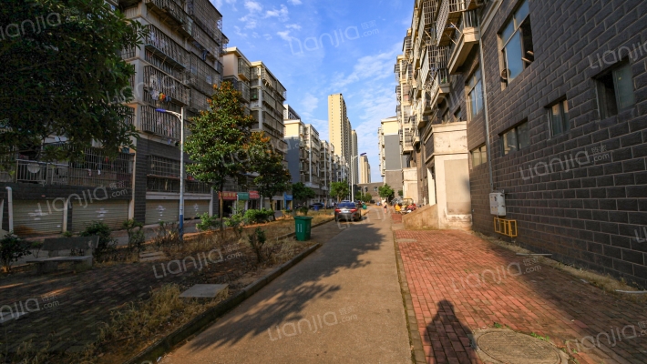 东岳安置小区外景图