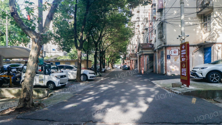 化建新村外景图