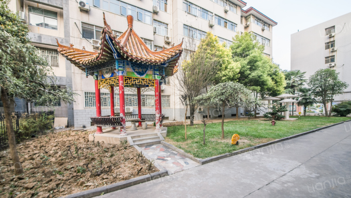 东明路207号院外景图