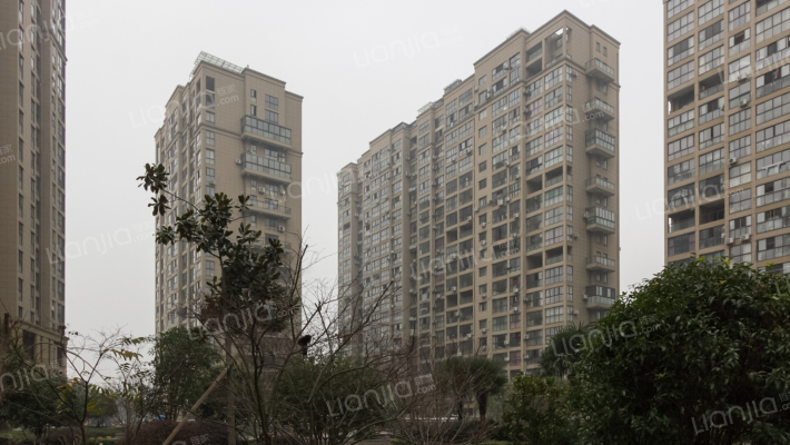 翡翠东城外景图