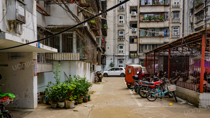 松鹤小区外景图