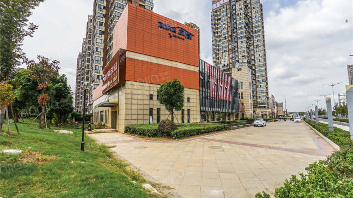 冠城大通蓝湾外景图