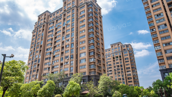 米兰花园外景图