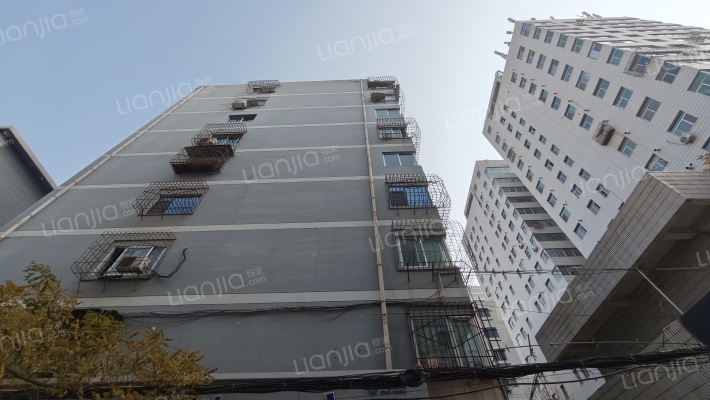 中国石油西北销售公司家属院外景图