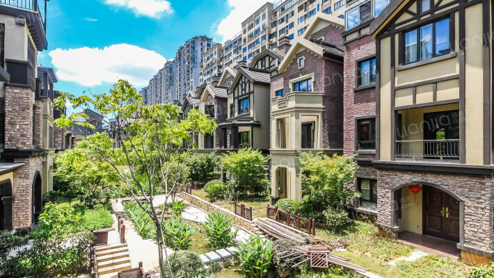 鸿基彼岸住宅小区外景图