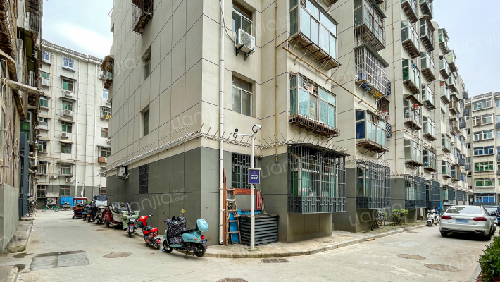 按摩家属院外景图