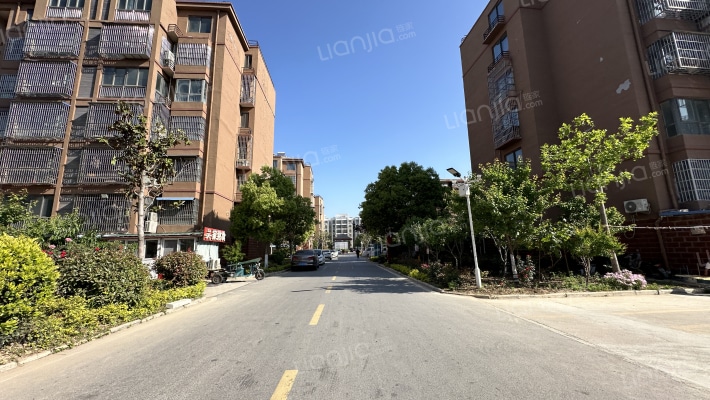 云河公寓外景图