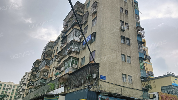 金坑中苑外景图