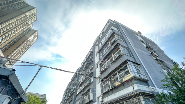 桂花苑小区外景图