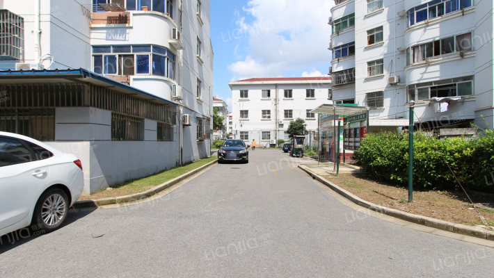 思凡花苑二街坊外景图