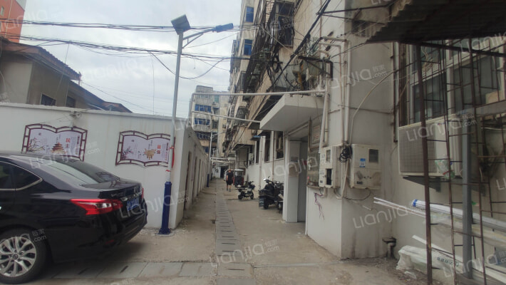 新兴路豫冠食品厂家属院97号外景图