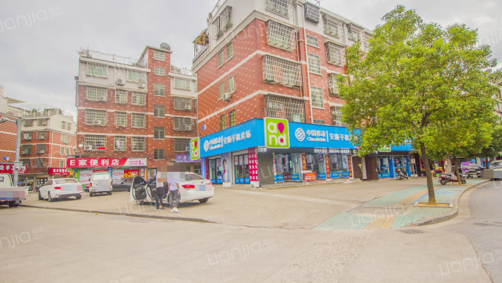 何麻车一区外景图