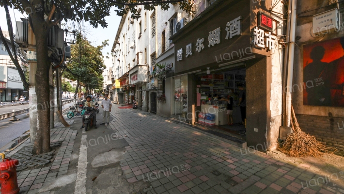 省机建队宿舍外景图