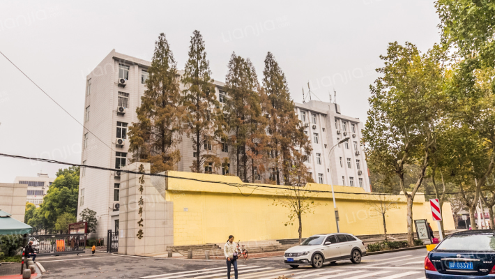 襄阳市老年大学家属院外景图