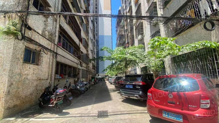 琼建宿舍外景图