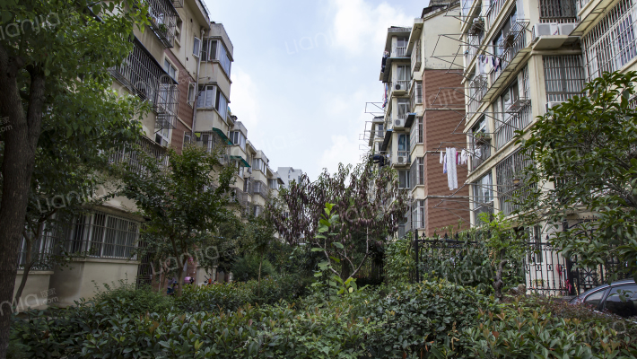 江东小区外景图