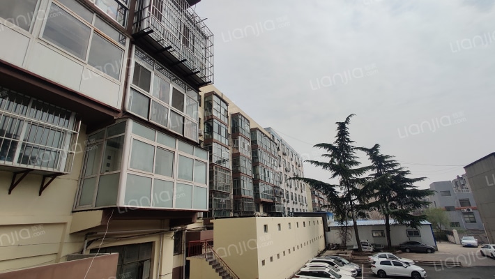 泰安回民中学宿舍外景图