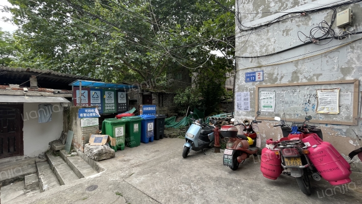 花溪大道中段11号外景图