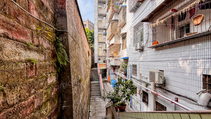 进修校教职工宿舍楼外景图