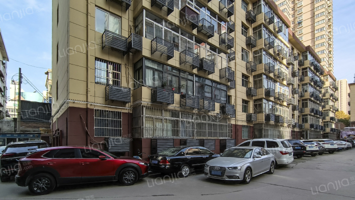 招旅家属院外景图