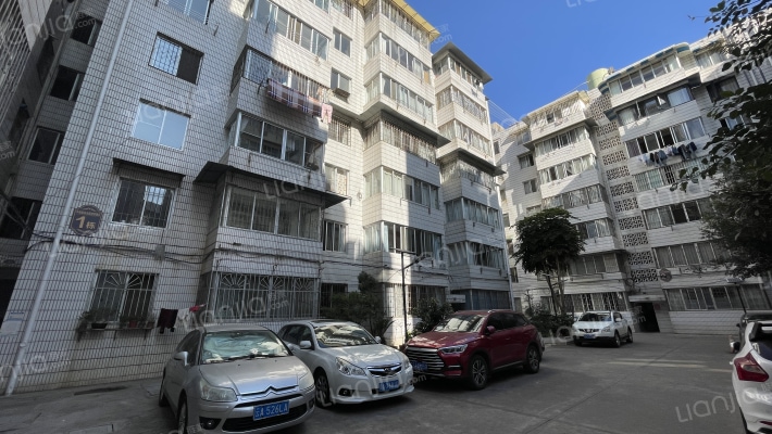 云南省中西医结合医院宿舍外景图