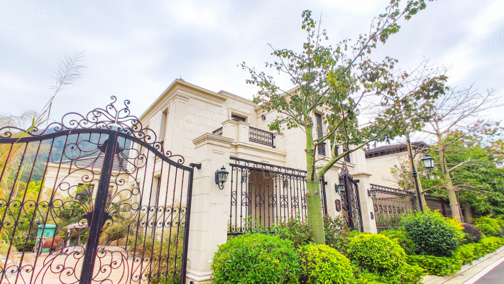 翠湖香山玫瑰苑外景图