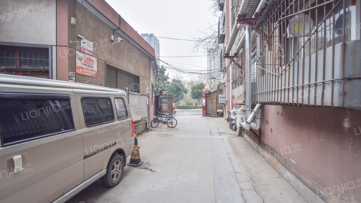 文化路71号院外景图