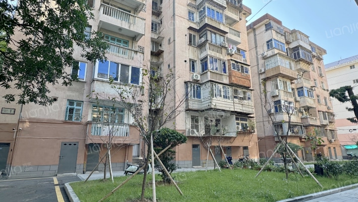 省烟草宿舍外景图