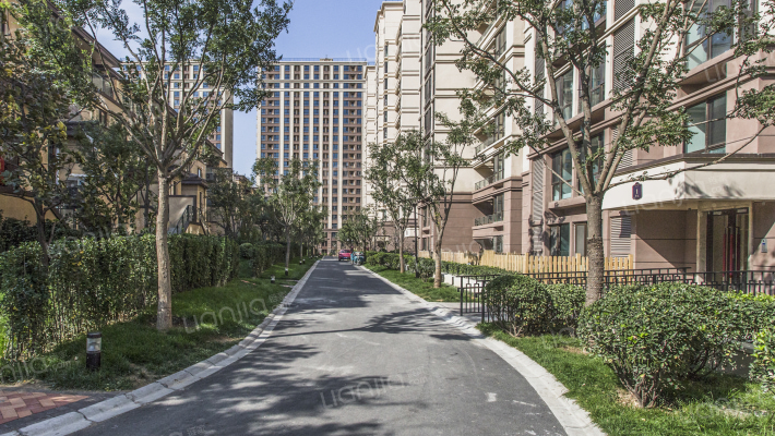 合景领峰7号院外景图