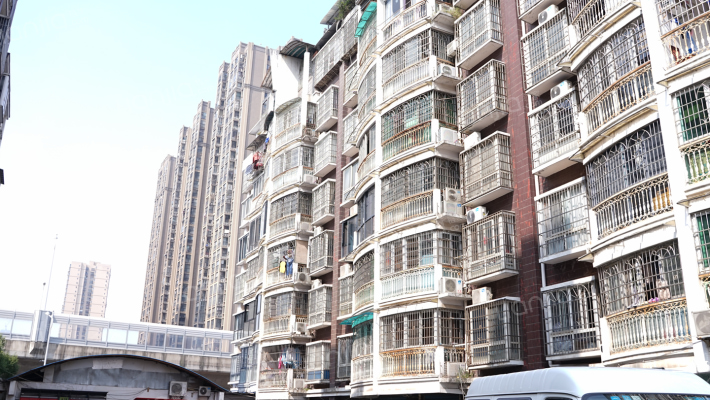 银力家园外景图