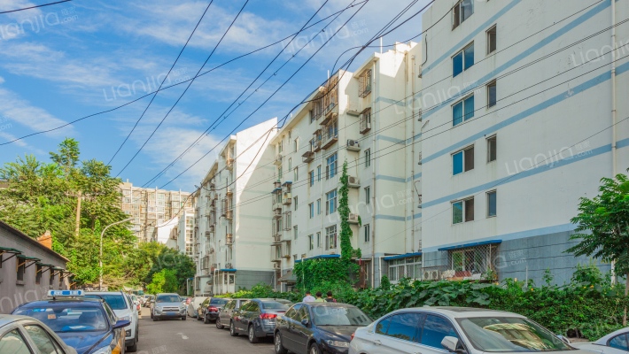 后芳嘉园胡同外景图