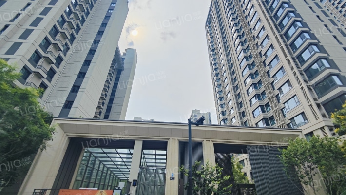 万科翡翠四季A区外景图