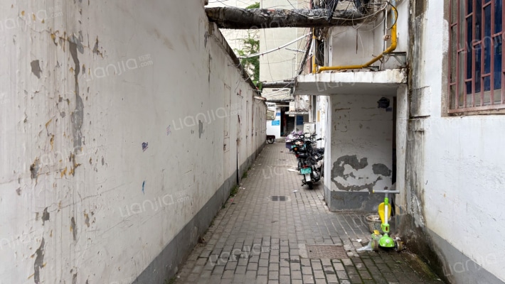 风光路中段建行家属院外景图