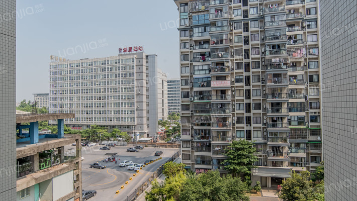 水晶APPLE外景图