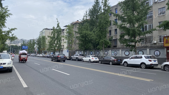 东升白鹤社区78号后院外景图