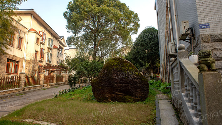 银宏小区外景图