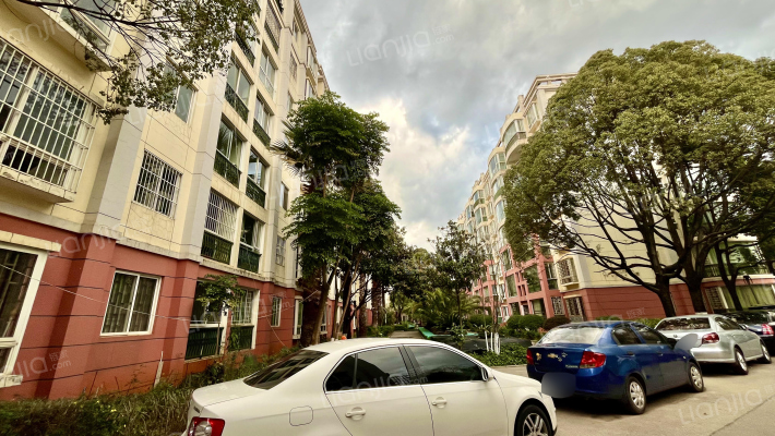 人与自然外景图