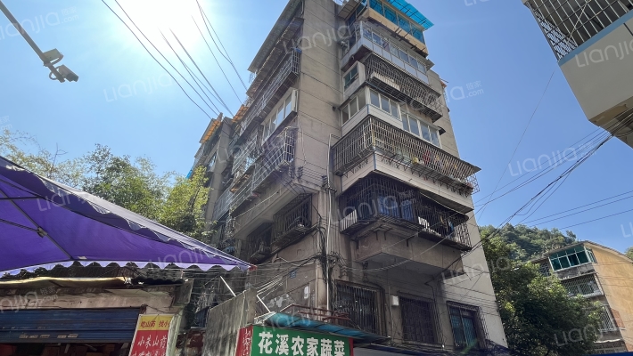 八鸽岩路158号外景图