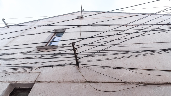 闾邱坊巷散盘外景图