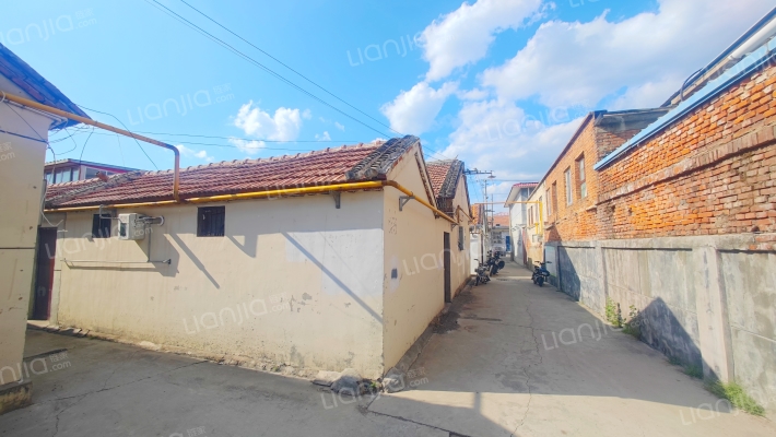 药材公司家属院外景图