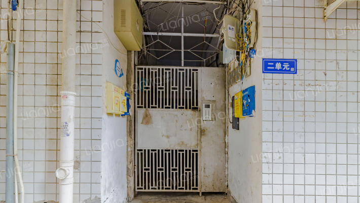 白马河公寓外景图