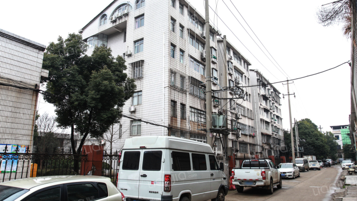 鄂州市环保局住宅区外景图