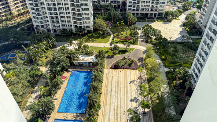 依山云锦外景图